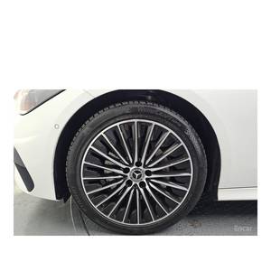 Mercedes-Benz Clase CLE CLE200 Coupé 2024/5, 22,552 km, Volante a la Izquierda, Caja de Cambios Automática con Cámara Trasera - Product Image 5