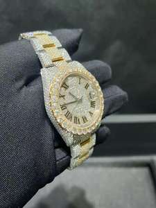 Montre mécanique en acier inoxydable bicolore avec cadran romain et fenêtre de date, sertie de moissanite VVS – Montre de luxe unisexe style Hip Hop - Product Image 4