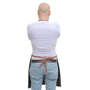 Tablier en cuir élégant pour usage quotidien – Idéal pour barbiers et toilettage d'animaux – Vêtement de travail - Product Image 3