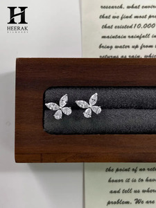 Pendientes de Mariposa con Diamantes Cultivados en Laboratorio Certificados por IGI, Oro Blanco Sólido de 14K y 18K, Diamantes con Corte Marquesa y Pera en Racimo de Mariposa - Product Image 2
