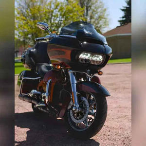 Motocicleta Custom Road Glide CVO Ultra Cruiser Usada del 2015 en Venta, Confort Premium, Alto Rendimiento, Lista para Viajes Largos, Origen Estadounidense - Product Image 2