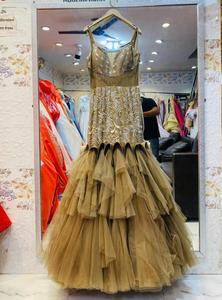 Glamoroso Vestido de Noche en Línea A Color Oro Champán |   Vestido de noche largo de lujo con bordado de hojas plateadas |   Escote Corazón Moderno - Product Image 2