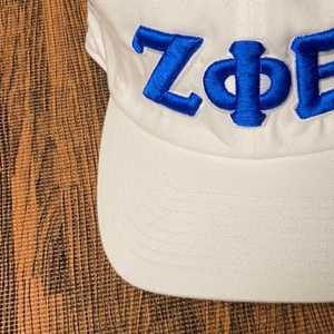 หมวกเบสบอลปักลาย Zeta Phi Beta White Hat ZPB ปรับสายได้ สไตล์ลำลองสำหรับผู้หญิง - Product Image 3