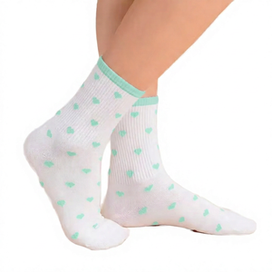 Chaussettes rouges à pois en jacquard tricoté respirant pour adultes, idéales pour un usage décontracté - Product Image 3