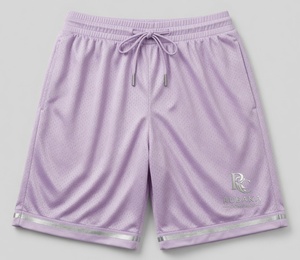 Short de basket en mesh bleu clair avec bordure blanche, cordon de serrage et logo Huracan, conçu en studio professionnel pour une respirabilité optimale en équipe. - Product Image 4