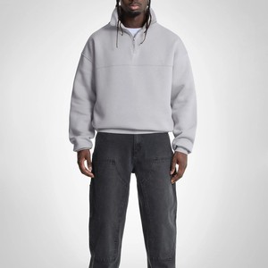 Sweat-shirt gris à col zippé personnalisé avec logo pour homme, en molleton épais 450 g/m², coupe oversize à épaules tombantes, type pull ou à capuche - Product Image 2
