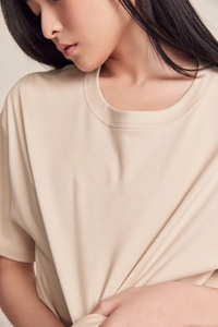 OEM ODM Women's Oversized Crew Neck Cotton <b>T</b>-<b>Shirts</b> Wholesale Women's Oversized Drop Shoulder <b>T</b>-<b>Shirt</b> 100% Cotton Tee - Product Image 4