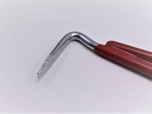 Pince à sabots de qualité supérieure avec brosse, poignée robuste, outil professionnel de fermeur pour le nettoyage des sabots et les soins équestres CE - Product Image 6