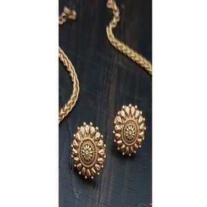 Elegante Juego de Collar y Aretes de Jade para Mujer, Chapado en Oro, de Latón de Calidad Superior, Clásico, para Boda, Compromiso, Aniversario, Fiesta - Product Image 2