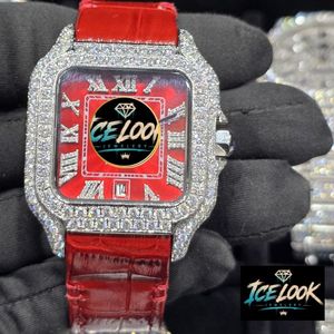 ICE LOOK นาฬิกาควอทซ์ทรงสี่เหลี่ยมหรูหราสายหนังสีแดงฝังเพชรตัวเรือนแสดงวันที่แบบอะนาล็อกสำหรับทุกเพศ 38 มม. - Product Image 4