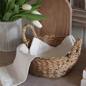 Novedad: Cestas de mimbre y junco marino tejidas estilo vintage, cajas y contenedores de almacenamiento de diseño especial, y percheros para ropa, suministrados desde Vietnam. - Product Image 5