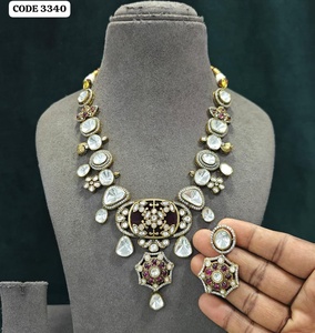 Antique Gold Plated Kundan <b>Statement</b> <b>Necklace</b> Set with Red Enamel Floral Pendant Earrings Wedding Jewelry Set For Women - Product Image 5