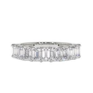 Haute qualité 10K or blanc taille émeraude diamant naturel alliance bague à griffes partagée pour les femmes - Product Image 1