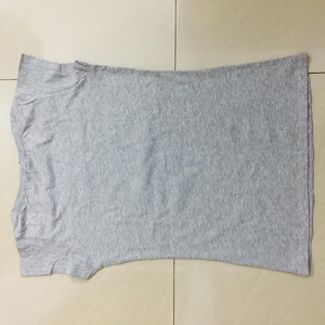 เสื้อยืดผ้าฝ้ายผสมวิสคอสแบบลำลองสำหรับผู้หญิงดีไซน์เพรียวบางพร้อมแขนสั้นพิมพ์โลโก้บนหน้าอก - Product Image 6