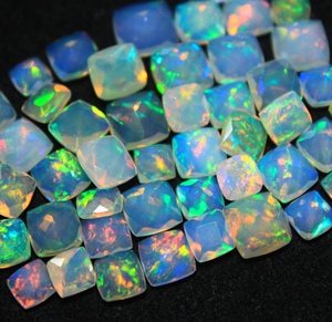 Ópalo Etíope Natural al por Mayor, Gema con Corte Cojín Facetado, Grado AAA+, Juego de Color/Multifuego, Ópalo Certificado - Product Image 1