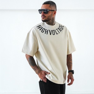 เสื้อยืดแขนสั้นทรงปกติสำหรับผู้ชาย คอกลม พิมพ์ลายตัวอักษร High Voltage สไตล์สตรีทแวร์ ผ้าเจอร์ซีย์คอตตอน 100% ระบายอากาศได้ดี - Product Image 6