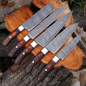 Ensemble de couteaux de chef en acier Damas faits main de haute qualité, vente en gros, manche en bois Pakka avec étui en cuir, couteaux de chef faits à la main - Product Image 3