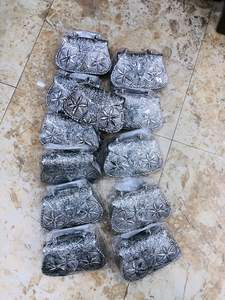 Bolso de mano de latón para mujer, para noche o boda, con correa individual, cierre de solapa, forro de seda, duradero, plegable, portátil, 1-1.9L - Product Image 2