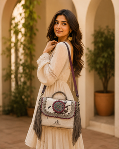 Nouveau sac à main vintage personnalisé en cuir de vachette à franges, sac bandoulière en cuir de vachette avec sangle réglable - Product Image 6