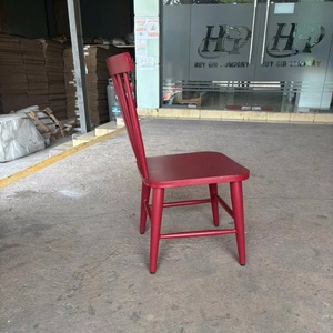 Silla de Comedor Moderna de Aluminio con Respaldo de Espiga y Recubrimiento en Polvo Rojo para Restaurante, Cafetería, Fábrica OEM - Product Image 1