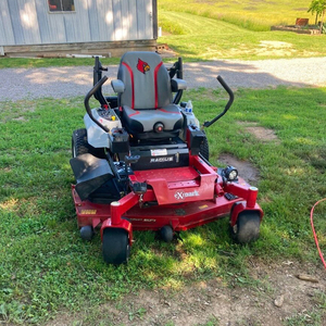 เครื่องตัดหญ้าแบบ Zero Turn ขั้นสูง ออกแบบมาเพื่อประสิทธิภาพสูงสุดและการทำงานที่ราบรื่นในสภาพพื้นที่ขรุขระ - Product Image 2