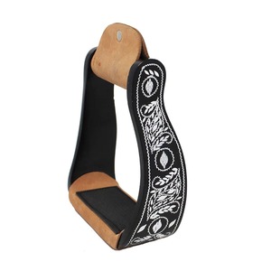 Selle de cheval de qualité supérieure, étriers en aluminium gravés pour l'équitation western, recouverts de cuir, design et logo personnalisables - Product Image 5