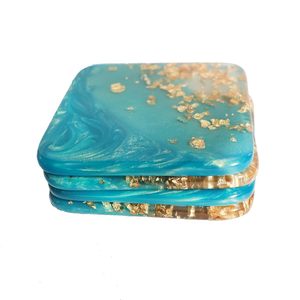 Posavasos de Resina Hecho a Mano en Blanco y Dorado, Ideal para el Hogar o como Regalo - Product Image 4