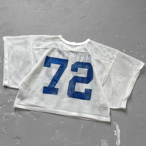 เสื้อครอปท็อปฟุตบอลตาข่ายสไตล์วินเทจสำหรับผู้หญิง ไซส์ใหญ่ หมายเลข 72 เสื้อยืดกีฬาระบายอากาศได้ดี สกรีนโลโก้ได้ - Product Image 1