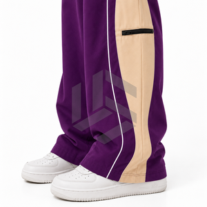 Custom Women's Winter Flat Front Loose Fit Fleece Cargo Sweatpants with Zip Pockets | Premium Streetwear Manufacturer - Product Image 4