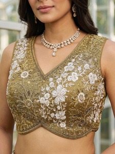 Embroidered <b>Lehenga</b> Set Wedding Dress Floral Beaded Bridal Outfit With Dupatta for Ceremony - Product Image 3