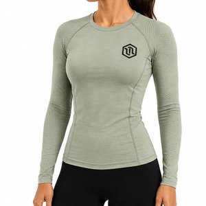 Camiseta Deportiva de Compresión Premium para Mujer, con Excelente Control de Humedad, Movimiento Flexible y Comodidad Duradera - Product Image 1