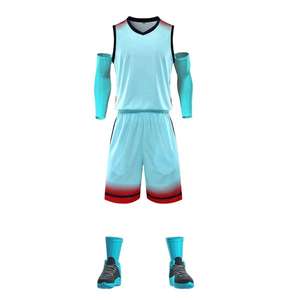 Ensemble de maillot de basketball pour garçons imprimé par sublimation, sans manches, col en V, dégradé bleu-rouge, avec short athlétique anti-humidité et manchons de bras - Product Image 1