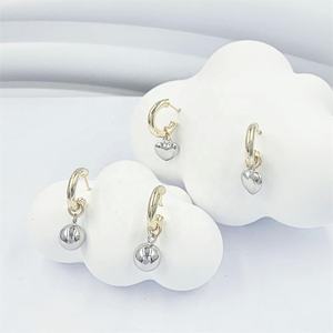 2024 dernières boucles d'oreilles créoles plaquées or en alliage de zinc durable et matériel en laiton bijoux de fête à la mode - Product Image 5