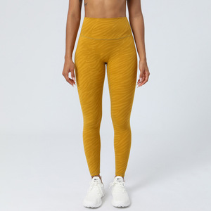 Legging de yoga décontracté taille haute pour femme, respirant, style tendance, vente en gros, fabriqué au Pakistan - Product Image 3