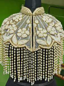 Cape en polyester perlée de perles blanches Conifer Handmades avec broderies complexes et franges pour robes de mariée et de soirée - Product Image 4