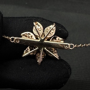 Bracelet Fleur de Lotus en Diamant, Bijou Floral en Or Rose 18 carats, Bracelet Délicat en Diamant Taille Ronde - Product Image 2