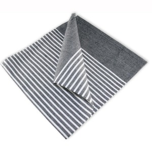 Serviettes de table carrées modernes blanches personnalisables, teintes unies, 100 % coton, écologiques, lavables, toucher doux, qualité commerciale - Product Image 1