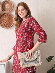 Kurta en coton imprimé floral rouge pour femme, manches pompons, style ethnique, longueur midi, coupe classique, tenue décontractée, Inde Pakistan, séchage rapide - Product Image 1