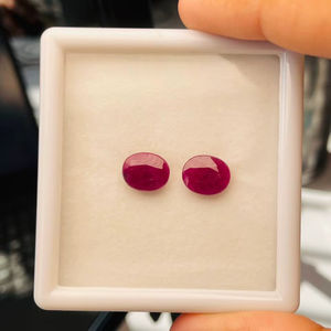 Par de rubíes naturales de corte ovalado de 11.65 quilates, sin calentar ni tratar, calidad AAA con un brillo excelente y un color agradable a un precio económico. - Product Image 4