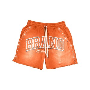 Pantalones cortos de algodón para hombre con lavado ácido, estampado puff, bordado de chenilla, pedrería y logo personalizado. - Product Image 3