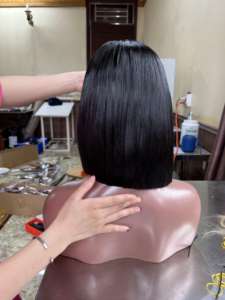 Hot 2024 Highlight Court Bob Perruque Style Vietnamien Premium Cheveux Raides Partie Moyenne Dentelle Perruque Femmes Aspect Naturel - Product Image 3