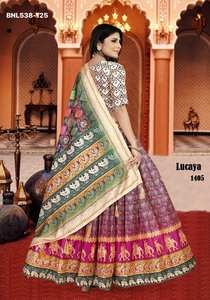 Vêtements ethniques de haute qualité, tendance, en soie Dola avec impression numérique, ensemble Lehenga Choli & Dupatta, fabricant d'Inde - Product Image 5