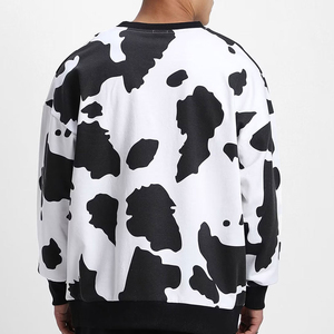 เสื้อสเวตเชิ้ตผู้ชายแบบซับลิเมชั่น คอวี ผ้าโพลีเอสเตอร์คอตตอน 360 กรัม ระบายอากาศ แห้งเร็ว เป็นมิตรกับสิ่งแวดล้อม โลโก้สั่งทำได้ วัสดุคุณภาพดี ลดราคาสุดพิเศษ - Product Image 5