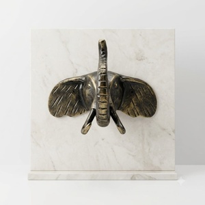 Poignée de porte en fer forgé en forme de tête d'éléphant – résistante à la rouille, facile à installer – une pièce décorative exquise pour portes ou portails. - Product Image 1