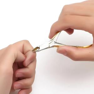 Pince à cuticules de précision en acier inoxydable de haute qualité, beige clair, pour l'élimination des peaux mortes des ongles et des ongles d'orteils, avec double ressort - Product Image 3