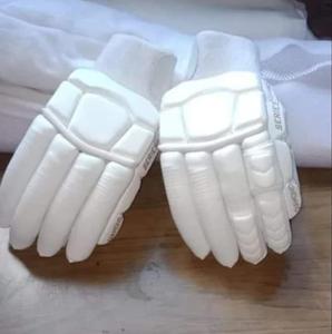 Guantes de Bateo de Críquet HIT ZONE Premium, Ligeros, Protección Profesional para las Manos, para Partidos y Entrenamientos con Bola Dura - Product Image 1