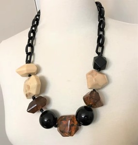 Collar de Ángel de Resina de Alta Gama, Joyería Ecológica Hecha a Mano, Accesorio de Moda Elegante, Boutique Única - Product Image 3