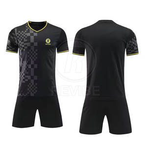 Uniforme de Fútbol Transpirable de Alta Calidad, Ropa de Equipo, Material Duradero, Personalizable, Hecho en Pakistán - Product Image 6
