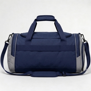 Bolsa de lona de alta calidad diseñada con tela ligera, compartimentos espaciosos, costuras resistentes y opción de transporte cómoda. - Product Image 6