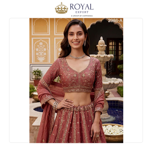 Colección de Ropa de Novia de Diseño Moderno y Calidad de Lujo, Lehenga Choli de Seda con Patrón de Pavo Real, Bordado y Adornos Zari - Product Image 3